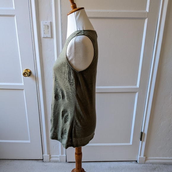 Tommy Bahama green linen pineapple sequin top size medium - Picture 4 of 7